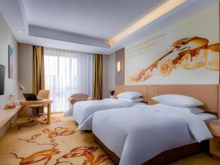 Vienna Hotel Anhui Fuyang Funan Bailing Apartment - 1