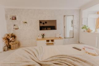 Central Luxurious Studio - 8