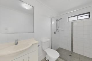 Modern 2BR Mango Hill Stay Close to Shops & Rail - 6