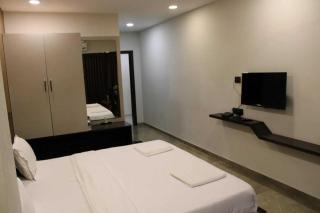 Townhouse Garudeshwar Dutt Temple Formerly The Grand Unity - 1