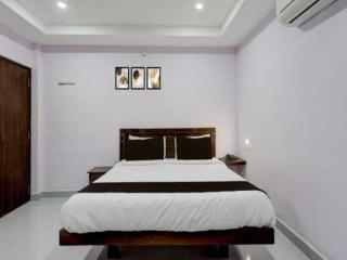 Townhouse Kozhencherry Formerly The Beige Hotel - 1