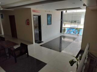 POP 84353H Hotel Himalayan - 6