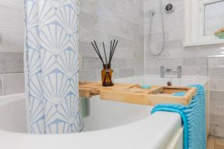 Bright & spacious 4-bedroom bungalow with garden - 8