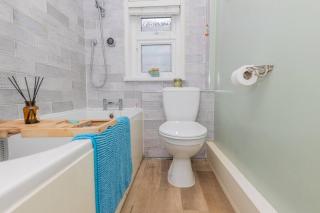 Bright & spacious 4-bedroom bungalow with garden - 4