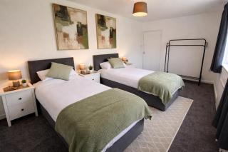 Spacious flat Contractors, Families, FREE Parking - 5