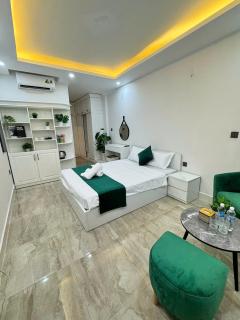 Mellow Train Street - 9