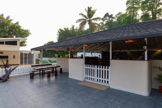 ELIVAAS Twisted Tree 1 - Room Suite with Shared Pool, Bar & Restaurant - 3