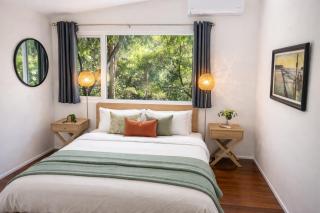 Zen Margaret River, Forrest View Room - Japanese Deep Bath, Walk To Town - shared 3 bedroom Hosted House - 7