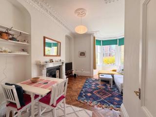 One bed Apartment in Stunning Period Building - 9