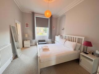 One bed Apartment in Stunning Period Building - 6