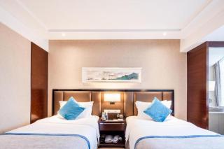 Chengdu Rising Butterfly Hotel - 8