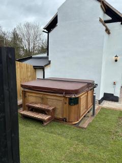 Peaceful 3-Bed Cottage in Lower Pendock - 8