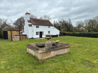 Peaceful 3-Bed Cottage in Lower Pendock - 9