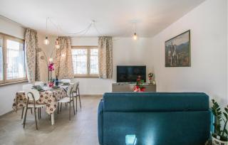 Awesome Apartment In Villa Santina With Wifi - 3