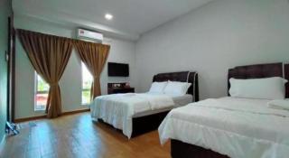 OYO 89859 PP Traveller's Hotel - 7