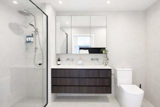 Sunny Modern Townhouse in Yarraville - 2
