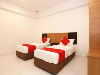 OYO 89888 DZ Residence Guest House - 2