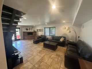 Spacious 5-bedroom farmhouse in Laveen with AC - 2
