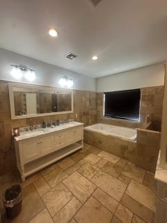Spacious 5-bedroom farmhouse in Laveen with AC - 1