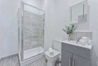 Compact 1 Bedroom Budget Apartment in Dudley - 5