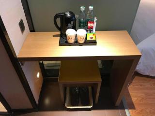 IU Hotels·GuiYang North Railway Station Dream City - 2