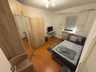 Großes 3-Zimmer-Apartment mit 6 Betten & Balkon - 5