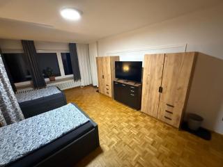 Großes 3-Zimmer-Apartment mit 6 Betten & Balkon - 3