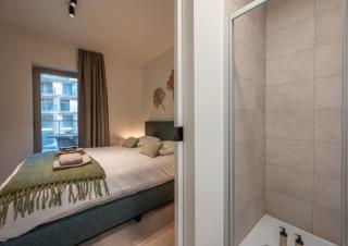 Stylish 2-Bedroom Apartment with Terrace - 8