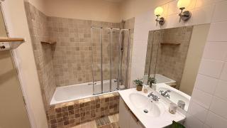 Belavista spacious Douglas apartment with stunning sea views - 6