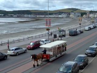 Belavista spacious Douglas apartment with stunning sea views - 4