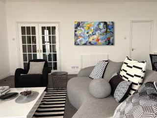 Belavista spacious Douglas apartment with stunning sea views - 1