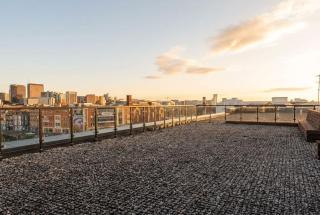 Modern & Spacious Apartment In Central Birmingham - 6