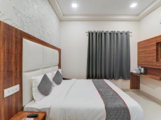 Townhouse Majestic Hotel Near Phoenix Palassio - 9