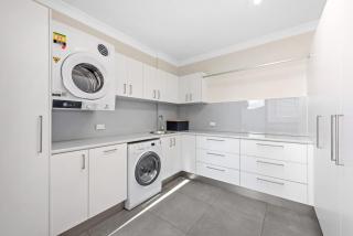 Blissful Bulimba! - 3Bed-2 5Bath-1Car - Townhouse - 2