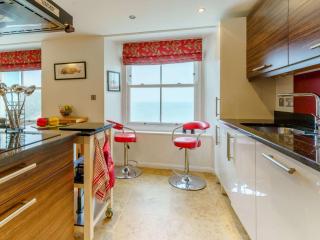 3 Bed in Tenby oc-fb273 - 4
