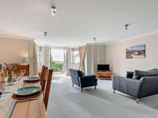 2 Bed in Tenby oc-fb032 - 0
