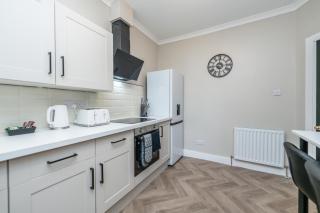 The Peterhead Blue Haven Modern 3BR - 3