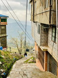 Malik Guest House With City View - Near Mall Road Murree - 9