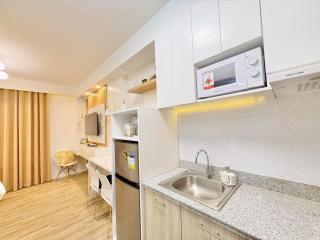 THE POD by The Hiltons - 5