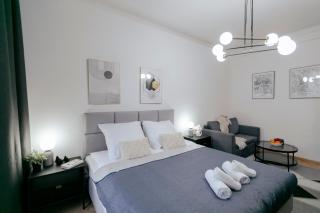 Heart of City Center Apartment with Parking - 8