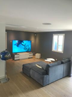 Villa avec piscine privée entre mer, lac, montagne et Espagne - 2