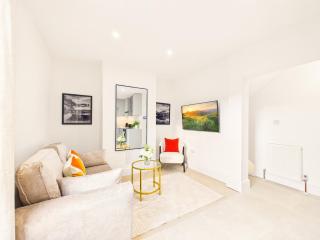 NEW Artisan Flat by Signature Stays - Modern - Spacious - 8