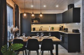 Arctic Bear Lodge by Hilla Villas - 8