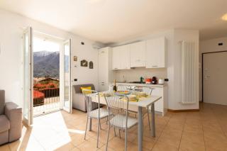 Serenity Lake View Apartment with Pool in Lenno - 5