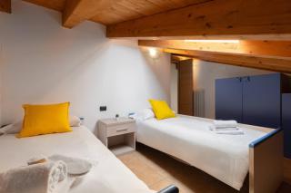 Serenity Lake View Apartment with Pool in Lenno - 4