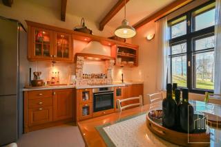 Kozler Estate - Historic Residence & Private SPA - 6