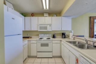 Pelican Beach Resort 1802 - 2