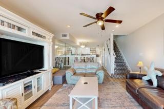 White Sands Bay Front Pensacola Condo - 4
