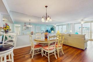 Pelican Beach Resort 1717 - 1