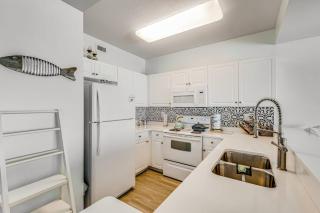 Pelican Isle 606 - 3